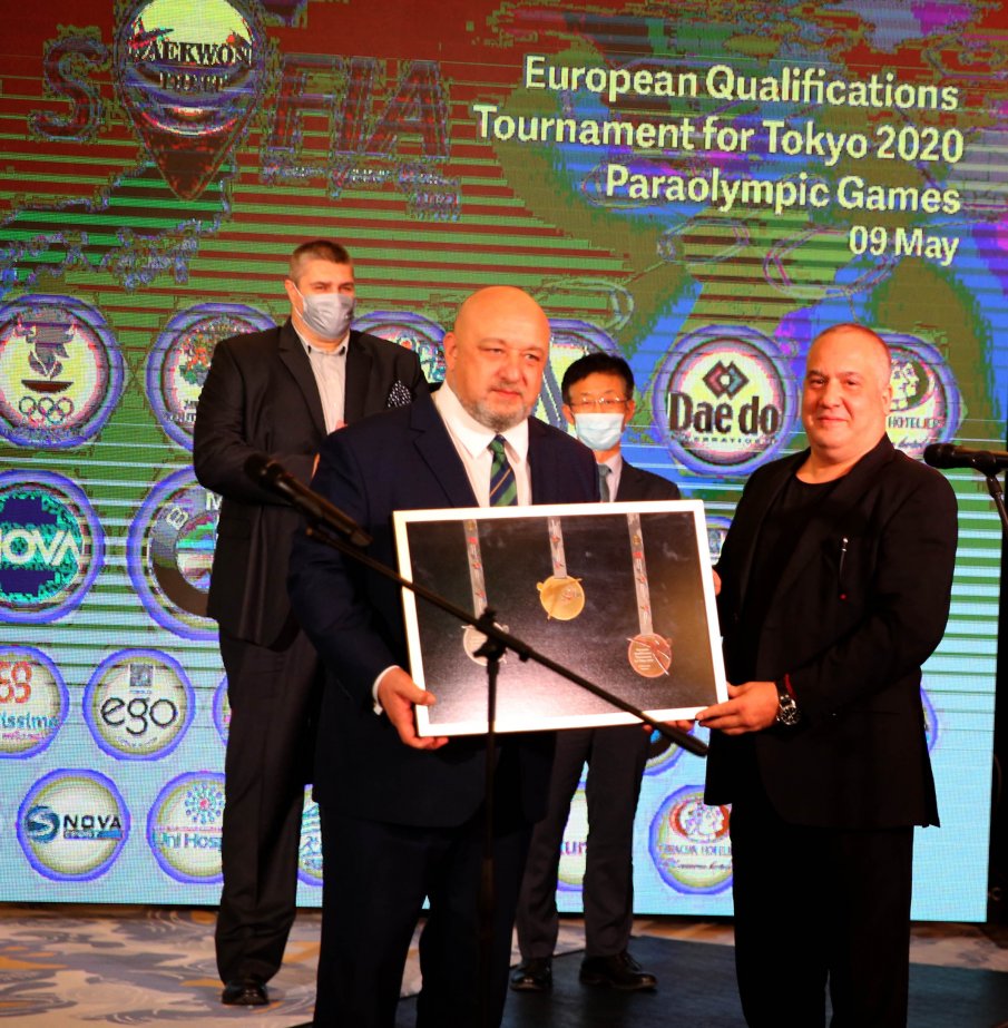 Красен Кралев откри Европейската олимпийска квалификация по таекуондо (СНИМКИ)