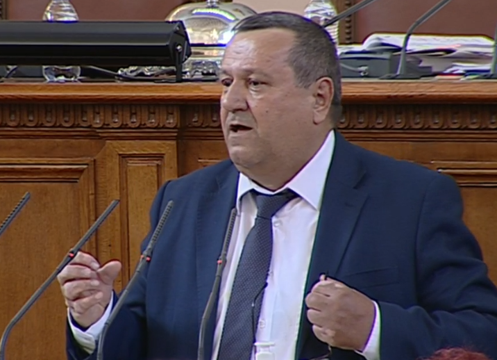 Хасан Адемов: Ако приемем предложението на БСП за преизчисляване на пенсиите, ще завещаем празен чек на следващия парламент