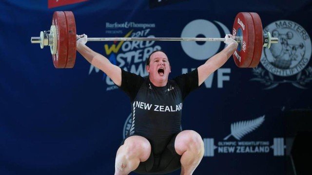 ШОК: Щангист ще е първият транссексуален спортист на олимпиада – ето кой мъж ще вдига тежести като жена