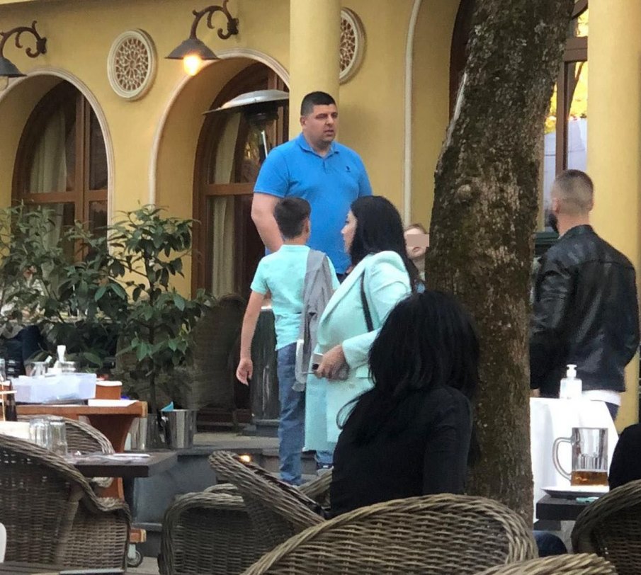 Новият Шиши цял ден яде и пие на корем в елитна пицария (СНИМКИ)