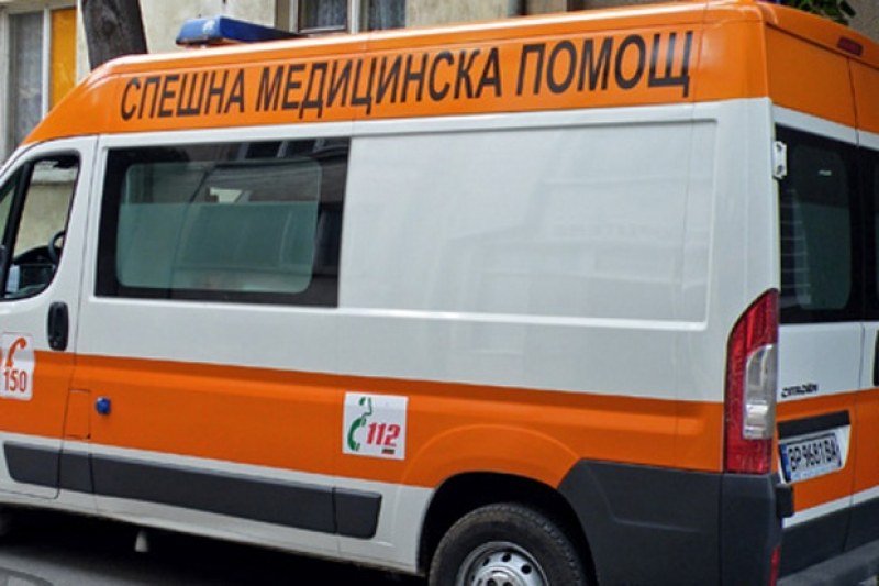 15-годишно момче е в болница, пометено от млада шофьорка във Враца