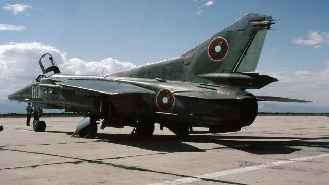 Страшен рев на самолети събуди пловдивчани в 3 през нощта