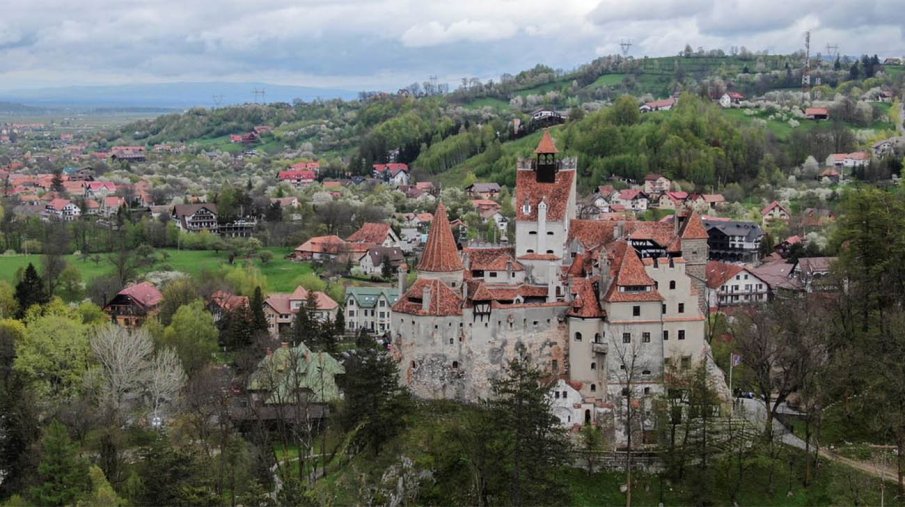 Предлагат ваксинация срещу COVID-19 на посетителите на замъка на Дракула