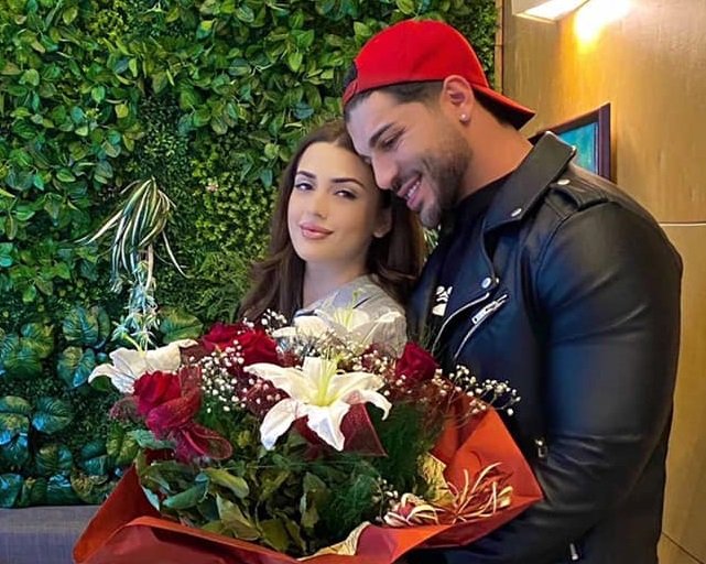 ПОТВЪРДЕНО Е: Фики Стораро чака момиче (СНИМКА)