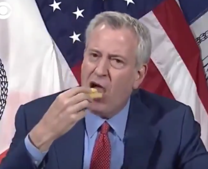 С ВАУЧЕРИ: В Ню Йорк получаваш бургер и картофки, ако си ваксиниран