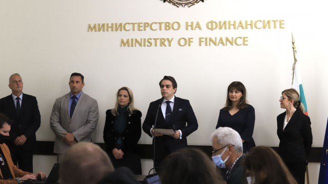 Министърът на финансите Асен Василев представи екипа си и определи основните приоритети в работата на приходните агенции