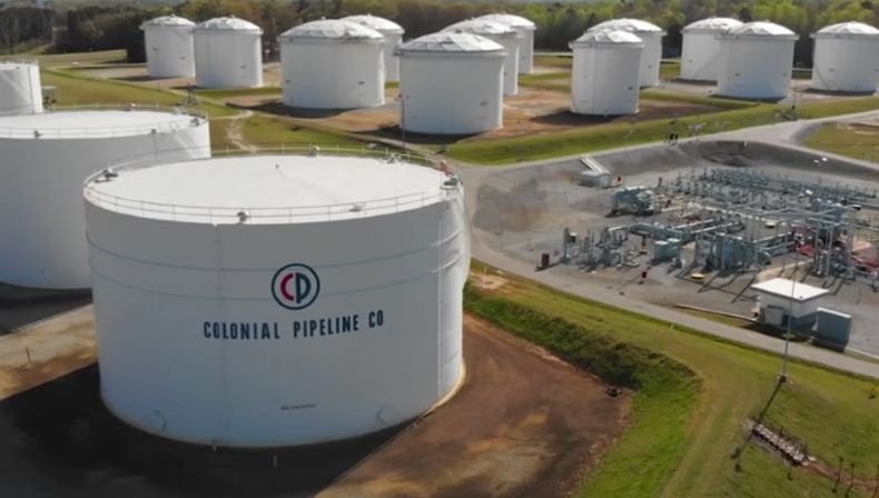 От Colonial Pipelinе започнаха процес на рестартиране на системите си за подаване на гориво в САЩ
