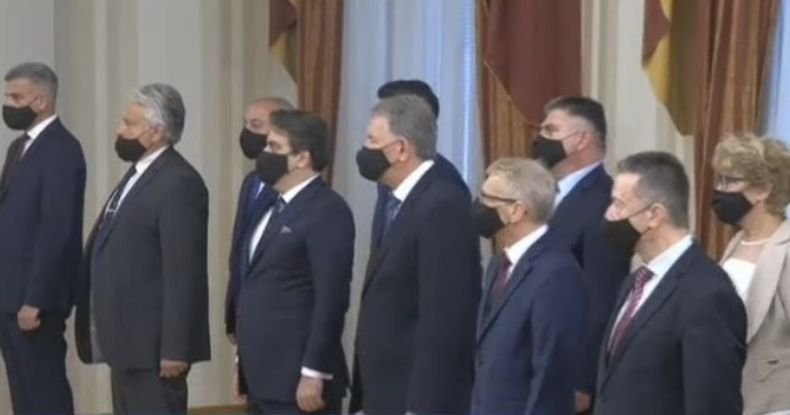 Първо заседание на служебния кабинет