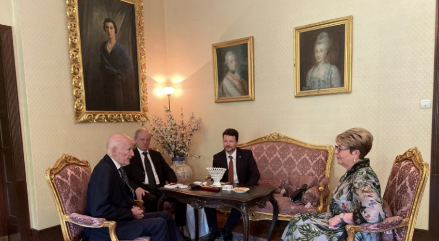 Руската посланичка се срещна със Симеон Сакскобургготски