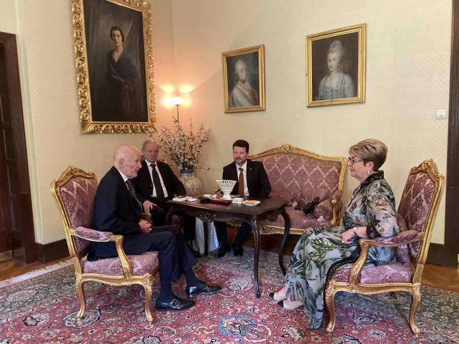 Симеон Сакскобургготски и посланикът на Русия обсъждаха на среща тесните връзки между двата народа