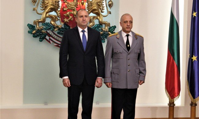 Шефът на НСО изкарал коронавирус, не бил в отпуска