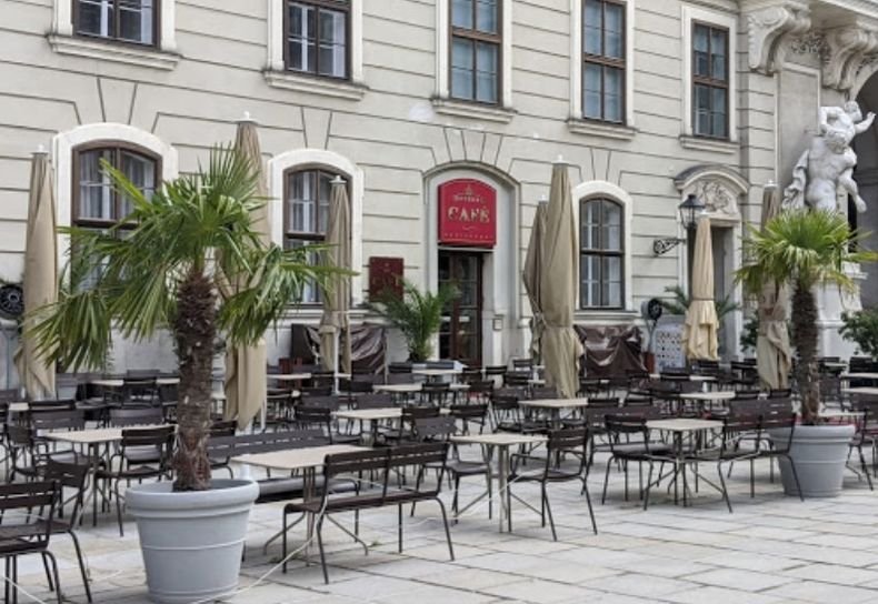 В Италия протестират срещу по-строгите мерки за сядане в ресторанти и барове