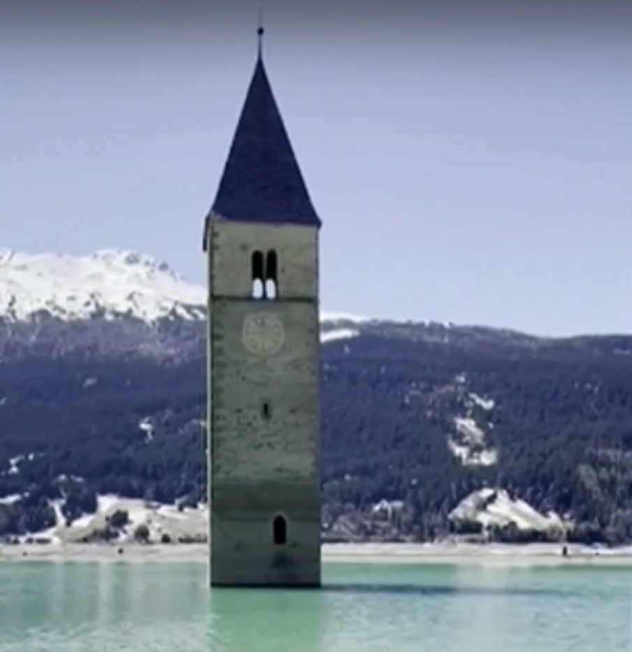 Село изплува от дъното на язовир в Италия