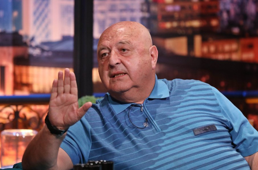 Венци Стефанов обвини Бербатов, че залага голяма COVID-бомба