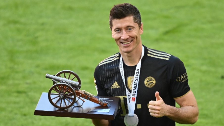 Лева влезе в историята