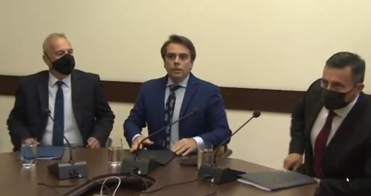 Министърът на финансите Асен Василев: Приходите и разходите на бюджета вървят по план. НАП е отписала 10 млрд. лв. задължения