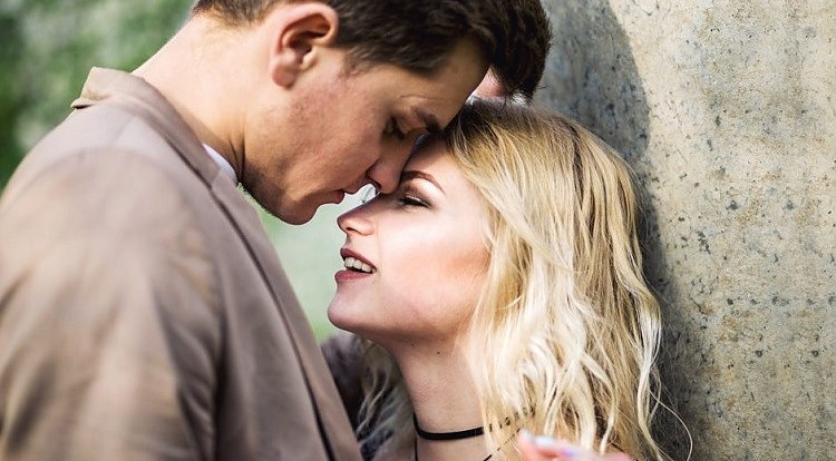 Има пет чувства, през които минава мъжът, преди да се влюби истински