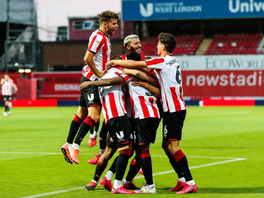 Брентфорд ще играе във Висшата лига на Англия след 74 години