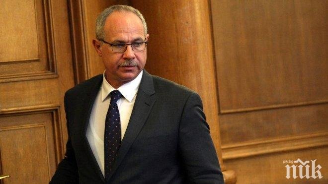 Антон Тодоров: Боклукът Рашко Бойков ни нарече бивши хора