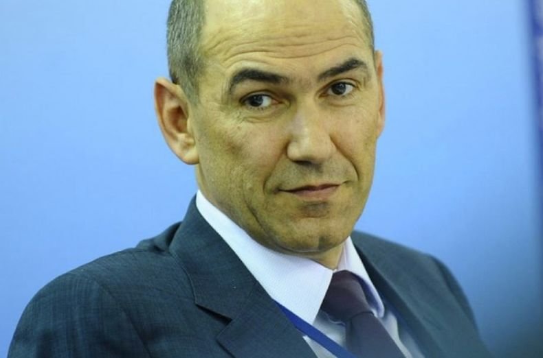 Хиляди словенци поискаха оставката на премиера на страната