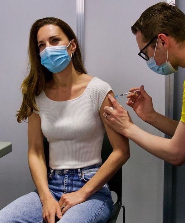 Кейт Мидълтън се ваксинира срещу COVID-19