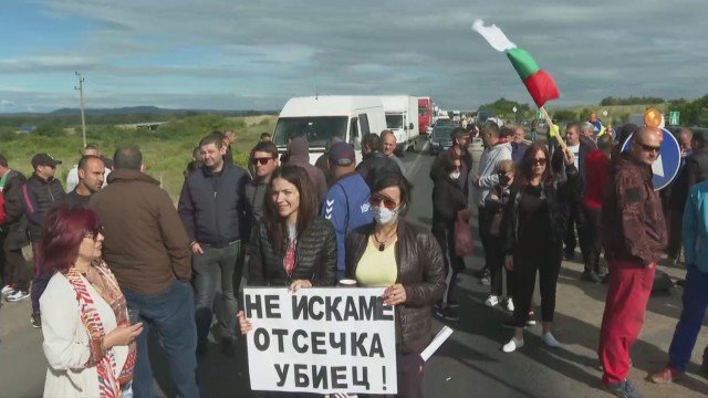 Блокират магистрала Марица заради забавен ремонт