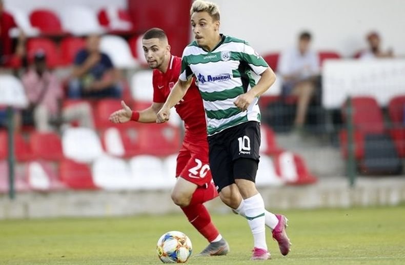 Национал близо до договор с Левски