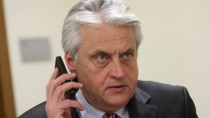 СЛЕД ПУБЛИКАЦИЯ НА ПИК: Бойко Рашков в истерия от теч на информация - смени спешно охраната на МВР