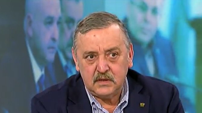 Проф. Кантарджиев разкри колко точно пари е взимал по време на пандемията