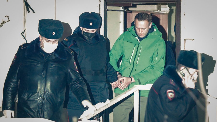 Върнаха Навални в наказателната колония