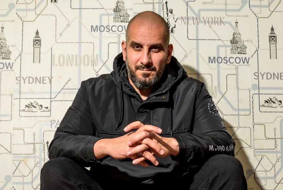 Din-Yo на мисия в космоса с „Времето не спира“