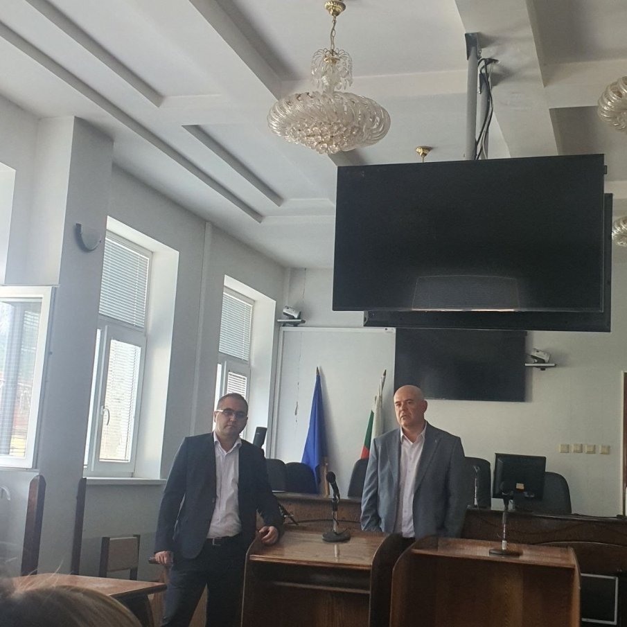 Главният прокурор Иван Гешев обсъди отстояването на независимостта на прокуратурата с магистратите от Окръжна и Районна прокуратура-Враца (СНИМКИ)