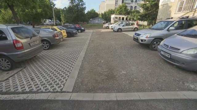 Некачествени ремонтни дейности на паркинги в междублокови пространства в „Красна поляна“
