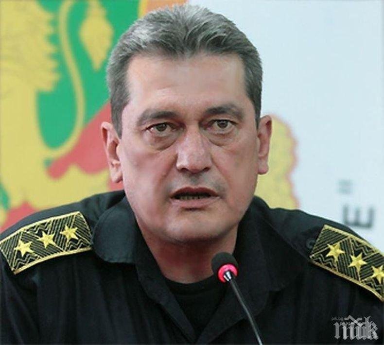 Главен комисар Николов с първи подробности за пожара в Неохим