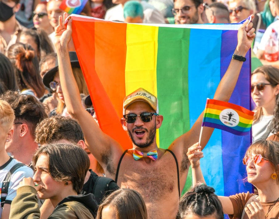 Осем непълнолетни без документи задържани на София Прайд