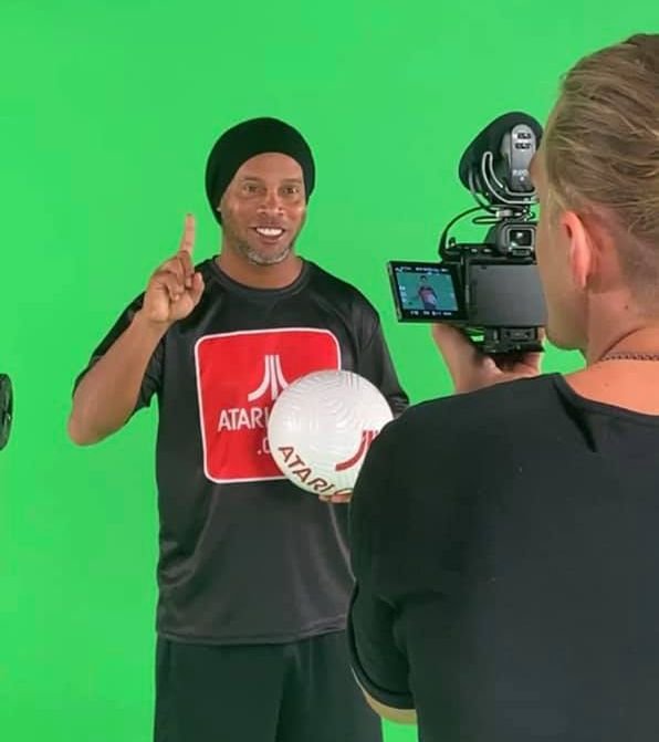 Роналдиньо кацна на Балканите (СНИМКА)