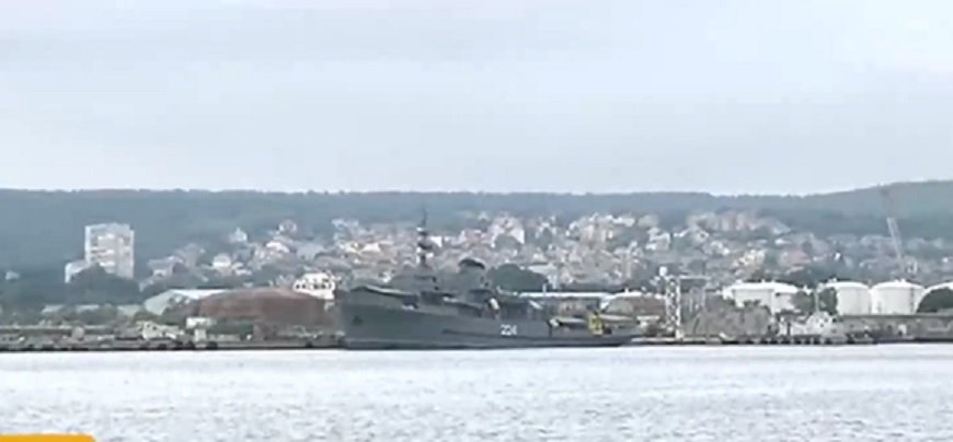 Възобновиха издирването на изчезналия МиГ-29 край Шабла