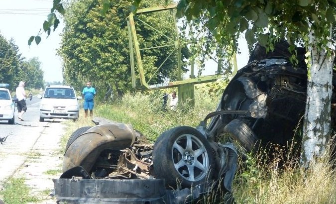 ТРАГЕДИЯ: Шофьор загина след удар в билборд на АМ Хемус