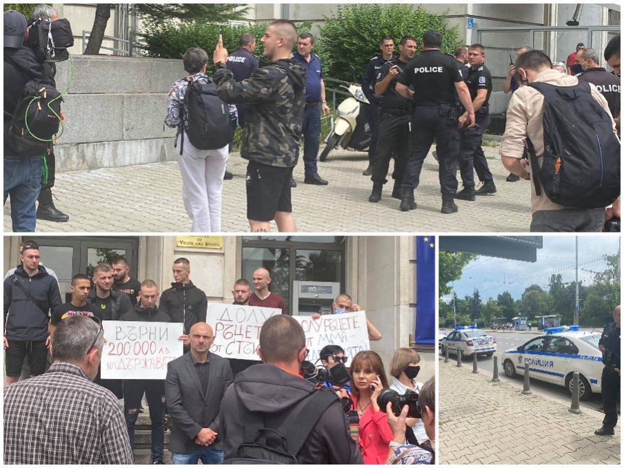 ИЗВЪНРЕДНО В ПИК TV! Състезател по ММА припадна пред кабинета на министър на Радев! Пратиха полиция срещу шампионите на Стъки (ВИДЕО/СНИМКИ/ОБНОВЕНА)