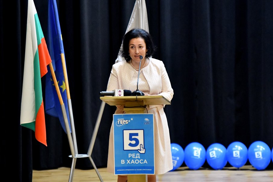 Деси Танева в Сливен: В момента сме свидетели на грубо погазване на действащото законодателство!