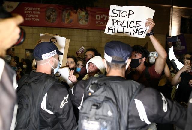 Повдигнаха обвинение на израелски полицай за убийство на палестинец аутист