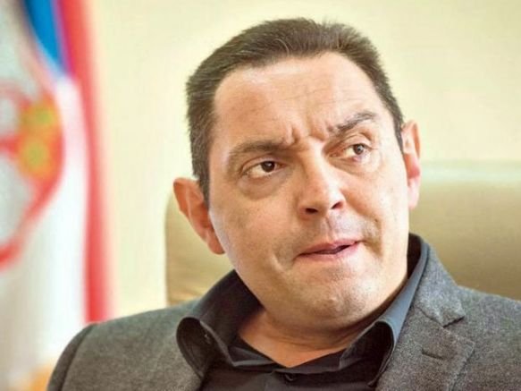 Сръбски министър: Гласувалите за резолюцията за Сребреница в черногорския парламент са зачеркнати за сърбите