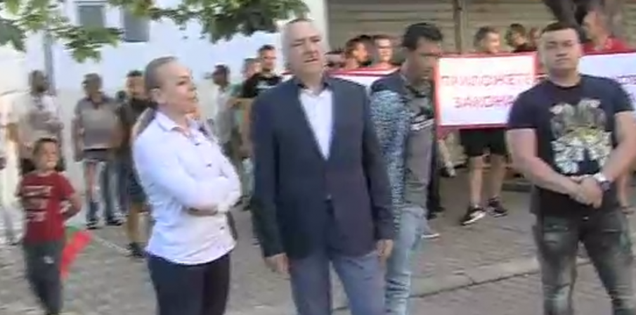 Нов протест за отделянето на Обзор от Несебър затапва пътя край морето