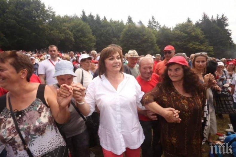 САМО В ПИК И РЕТРО: Майката на Нинова влиза в политиката (СНИМКИ)