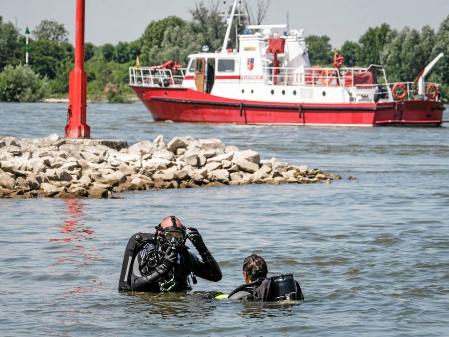 Властите в Германия потвърдиха: Трите удавени момичета в река Рейн са българки