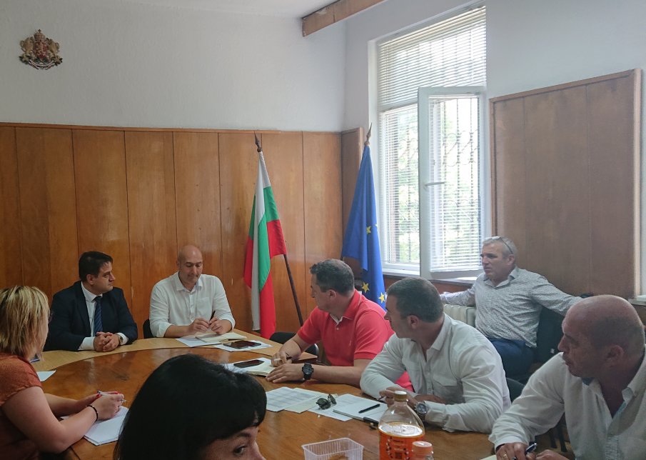 Губернаторът на Софийска област Радослав Стойчев се срещна с директорите на РУ на МВР за провеждането на изборите