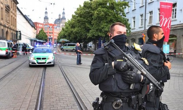 Външно: Няма данни за пострадали наши сънародници във Вюрцбург, Германия