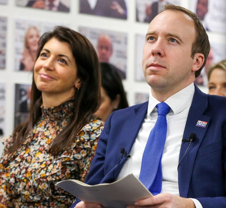 Разследват как е изтекъл компроматът срещу бившия здравен министър на Великобритания