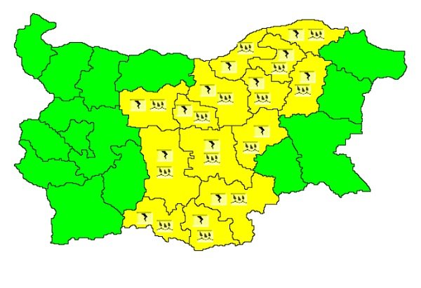 ПРЕДУПРЕЖДЕНИЕ: Жълт код за пороен дъжд и гръмотевици в 14 области
