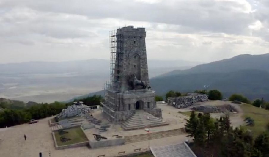 Затварят за посетители паметника на връх Шипка